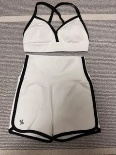 ゼクシィミックス　XEXYMIX ホワイト×ブラック　セパレート水着 L