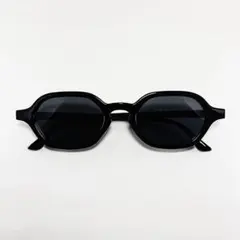 peep inside head｜柴田ひかり｜サングラス｜Black 柴田ひかりが手掛けるPEEP INSIDE HEADより夏に向けた新作