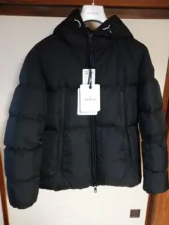 MONCLER ブラック ダウンジャケット フード付き montcla