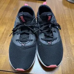 PUMA SOFTRIDE スニーカー ブラック ピンクのサムネイル