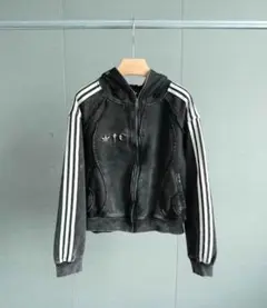 adidas ブラック ナイロンジャケット フード付き