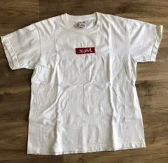 白ティーシャツ