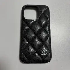 CHANEL ブラックレザー iPhone 15 Pro ケース⚠️コメントしてね