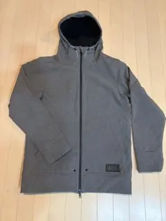 グレー フード付き ジップアップ アウター　防水　防寒