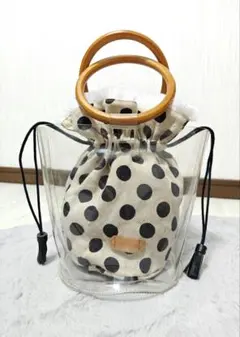 【エフデ】ウッドハンドルクリアバッグドット柄　ベージュ　バケツバッグのサムネイル