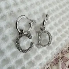 Dior ディオール ロゴ ピアス ラインストーン シルバーのサムネイル
