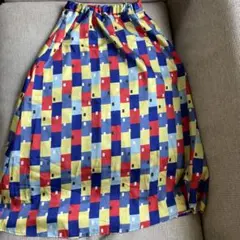 【美品】MARKEY'S ABOND　マーキーズ　総柄スカート　サイズ１のサムネイル