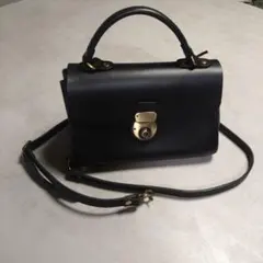 HERZ 黒のレザーハンドバッグのサムネイル