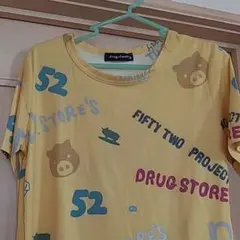 ドラッグストアーズ ★新品★ 黄色の半袖Tシャツ