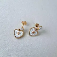 CHANEL シャネル ハート型 ホワイト ピアス