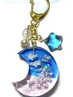 月型桜チャーム