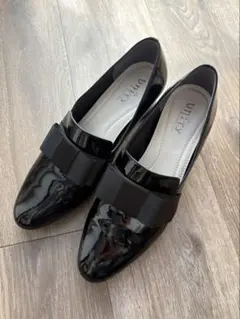黒 エナメルパンプス