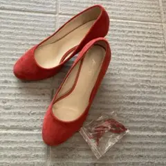 ルージュ・ヴィフ　赤 スエード ハイヒール 7cm パンプスのサムネイル