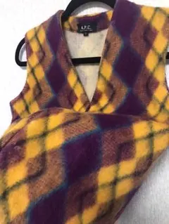 A.P.C アーペーセー　ベストのサムネイル