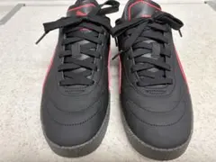 【極美品】最終値下げPUMA ブラック/レッド スニーカー