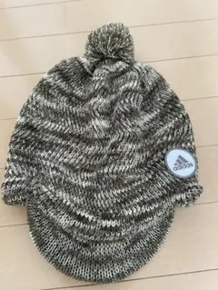 adidas アディダス　ツバ付きニット帽　フリーサイズ