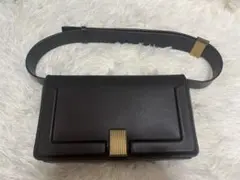 ブラックレザー感ショルダーバッグ