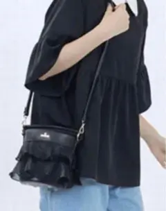 MARY QUANT フリルショルダーバッグ ブラック