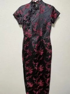 黒と赤の花柄チャイナドレス　未使用品コスプレ