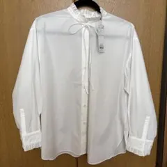 新品 ノーリーズ フリル付きホワイトシャツ 長袖 38サイズ定価15,000円 