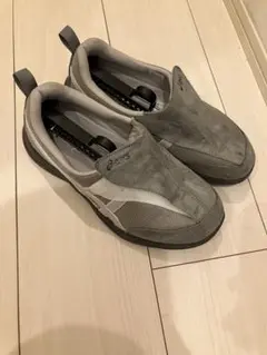 asics スリッポン スニーカー