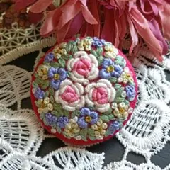 B473 バラと小花の刺繍ブローチ・ヘアゴム ハンドメイド