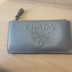 PRADA フラグメントケース