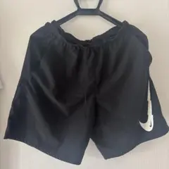 Nike Dri-FIT 黒ショートパンツ