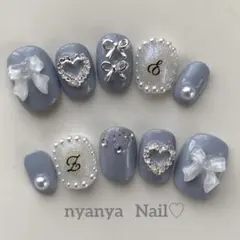 お色変更＆サイズ変更無料♪ ベリーショートくすみブルーのクリアリボンネイル♡