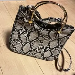 ヘビ柄ショルダーバッグ