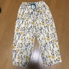 ホコモモラ！　お花と鳥プリントパンツ