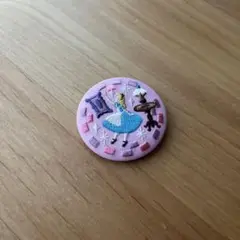 ディズニー刺繍缶バッジ　不思議の国のアリス