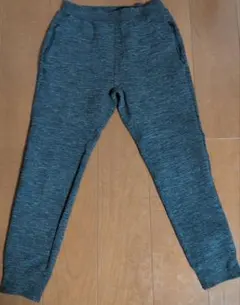 ダークグレー スウェットパンツ