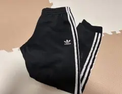 adidas アディダス　ブラック ジョガーパンツ トラックパンツ