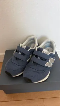 New Balance ネイビー スニーカー　18cm