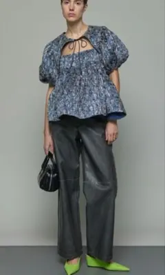 【NEW】Flower Jacquard Layering Topsのサムネイル