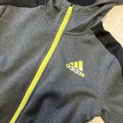 adidas アディダス　パーカー　薄手　裏フリース　サイズ130