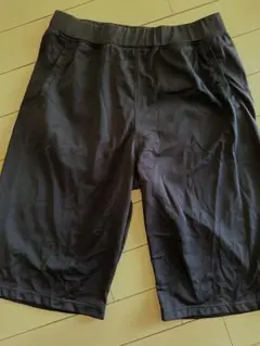 UNIQLO KIDS 黒 ハーフパンツ　150cm