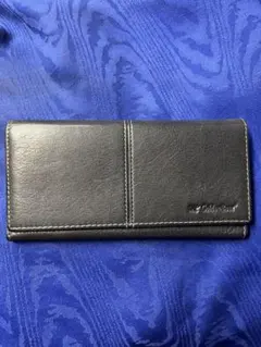 黒いレザー長財布　合皮？　裏にキズあり