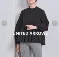 UNITED ARROWSエンボス ピンタックショートスリーブブラウス ホワイト