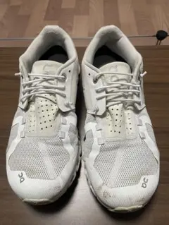 ホワイト スニーカー