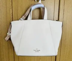 kate spade エッセンシャルラージサッチェル - メルカリ