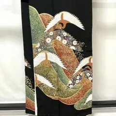b719 正絹　黒留袖　比翼付　五つ紋　落款　金箔　金彩　着物