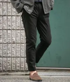 未使用URBAN RESEARCH ROSSOストレッチテーパードチノパン　黒のサムネイル