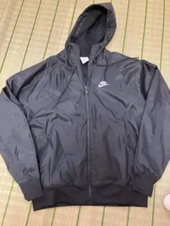 NIKE ライトアウター　ジャンパー　ブラック