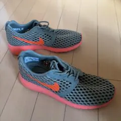 Nike メッシュスニーカー グレー/オレンジ