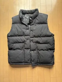 黒 ダウンベスト