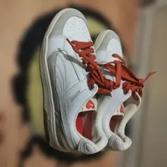 PUMA SLIPSTREAM スニーカー