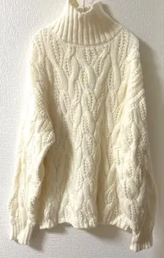 アイボリー ケーブルニット ざっくり ロング丈 未使用 美品