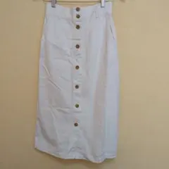 earth music＆ecologyアイボリー ボタン付き スカートSサイズ